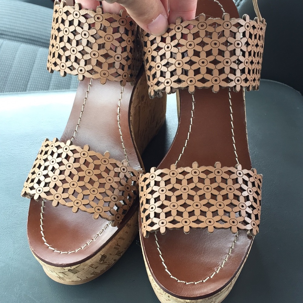 •Tory Burch• Sold Out Daisy Wedges - Picture 2 of 7